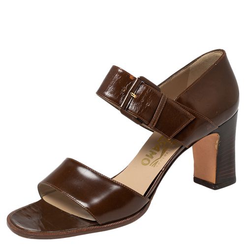 Salvatore Ferragamo Brown Leather Buckle Straps Sandals Size 37.5 - Salvatore Ferragamo - Modalova