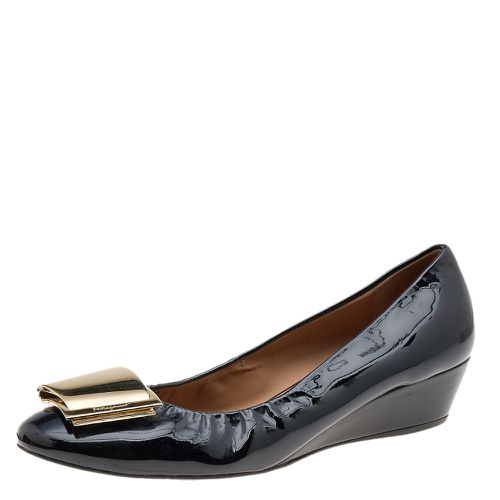 Salvatore Ferragamo Black Patent Leather Pumps Size 37.5 - Salvatore Ferragamo - Modalova