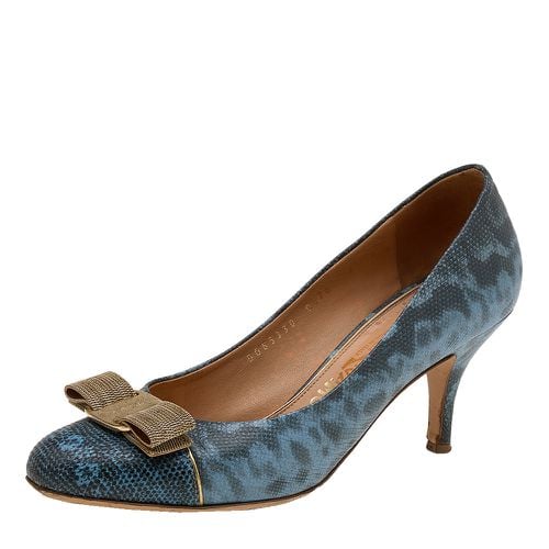 Salvatore Ferragamo Blue/Black Karung Leather Vara Bow Pumps Size 37.5 - Salvatore Ferragamo - Modalova