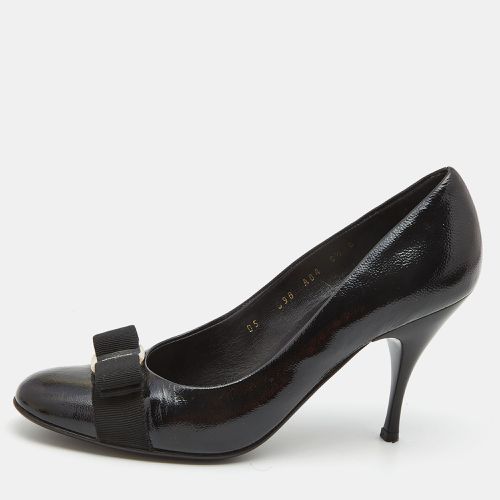 Patent Leather Vara Bow Pumps Size 39 - Salvatore Ferragamo - Modalova