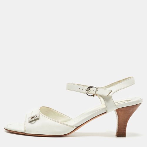 Salvatore Ferragamo White Leather Ankle Strap Sandals Size 39 - Salvatore Ferragamo - Modalova