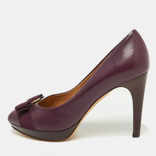 Salvatore Ferragamo Purple Leather Vara Bow Peep Toe Pumps Size 38.5 - Salvatore Ferragamo - Modalova