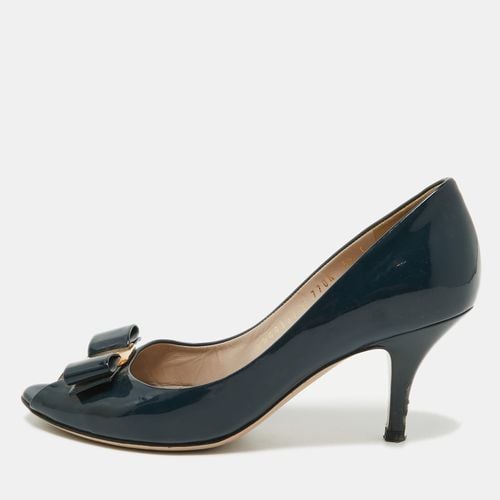 Salvatore Ferragamo Navy Blue Patent Vara Bow Pumps Size 36 - Salvatore Ferragamo - Modalova