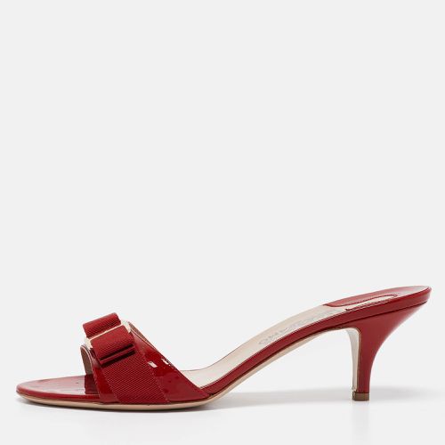 Salvatore Ferragamo Red Patent Leather Vara Bow Slide Sandals Size 40 - Salvatore Ferragamo - Modalova