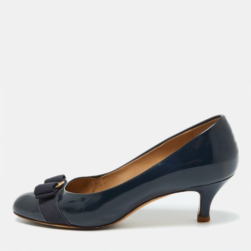 Salvatore Ferragamo Navy Blue Patent Leather Vara Bow Pumps Size 39.5 - Salvatore Ferragamo - Modalova