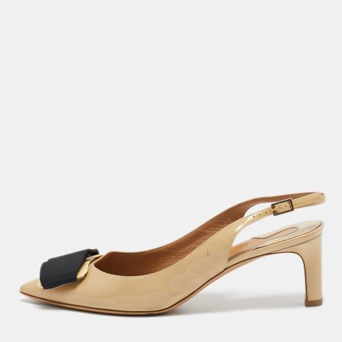 Salvatore Ferragamo Beige Patent Leather Bow Slingback Pumps Size 39 - Salvatore Ferragamo - Modalova