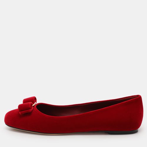 Salvatore Ferragamo Red Velvet Varina Ballet Flats Size 39.5 - Salvatore Ferragamo - Modalova