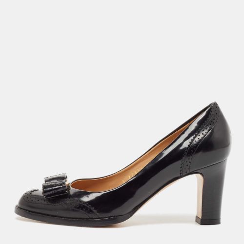 Salvatore Ferragamo Black Leather Brogue Vara Bow Pumps Size 35.5 - Salvatore Ferragamo - Modalova