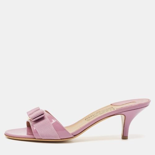 Lavender Patent Leather Vara Bow Slide Sandals Size 38 - Salvatore Ferragamo - Modalova