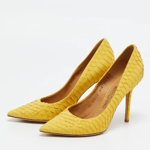 Size 38 Python Leather Pumps - Salvatore Ferragamo - Modalova