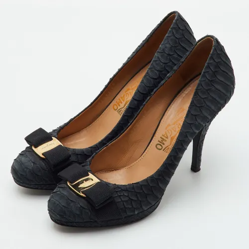 Vara Bow Size 38.5 Python Leather Pumps - Salvatore Ferragamo - Modalova