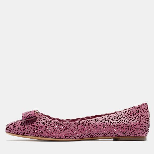 Salvatore Ferragamo Pink Leather Lasercut vara Ballet Flats Size 40.5 - Salvatore Ferragamo - Modalova