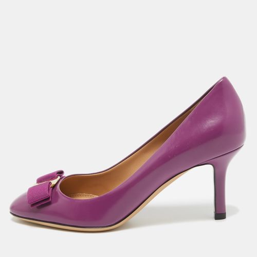 Patent Leather Vara Bow Pumps Size 37.5 - Salvatore Ferragamo - Modalova