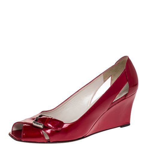 Stuart Weitzman Red Patent Leather Buckle Detail Open Toe Wedge Pumps Size 40 - Stuart Weitzman - Modalova