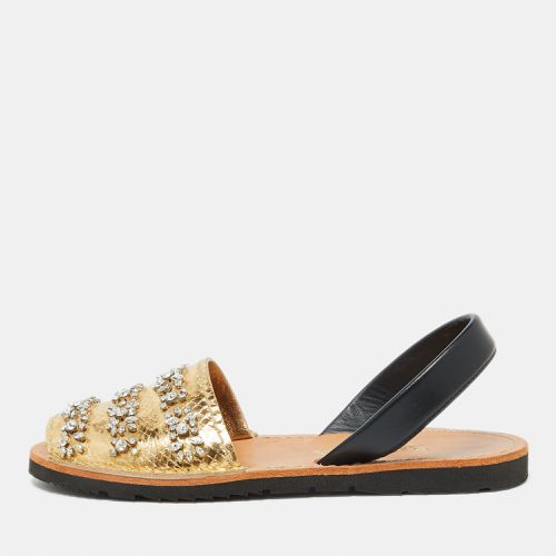 Prada Gold/Black Snake Embossed Leather and Leather Crystal Embellished Slingback Flat Sandals Size 39.5 - Prada - Modalova