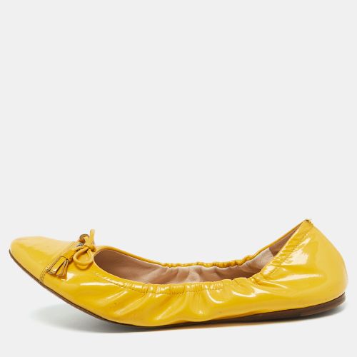 Prada Yellow Patent Leather Scrunch Bow Ballet Flats Size 38 - Prada - Modalova