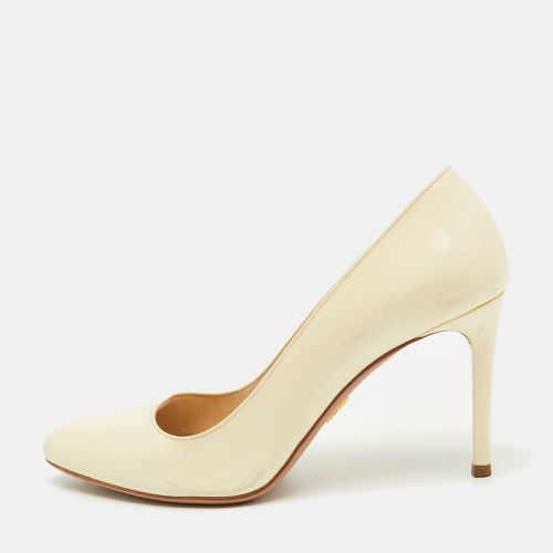 Prada Cream Patent Leather Pumps Size 37 - Prada - Modalova