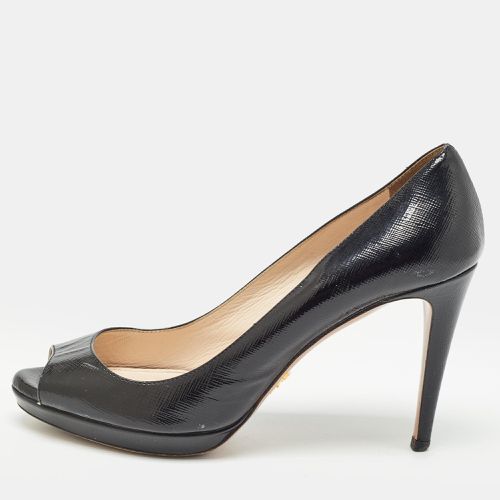 Prada Black Vernice Saffiano Leather Peep Toe Platform Pumps Size 37.5 - Prada - Modalova