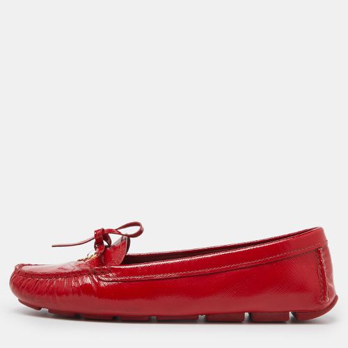 Patent Leather Logo Detail Bow Loafers Size 38.5 - Prada - Modalova