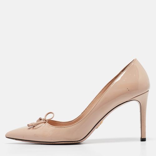 Prada Beige Patent Leather Pointed Toe Pumps Size 38 - Prada - Modalova