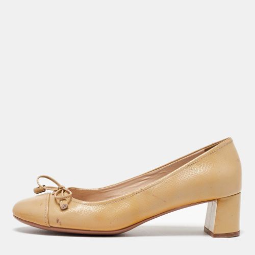 Prada Beige Patent Leather Bow Block Heel Pumps Size 36.5 - Prada - Modalova