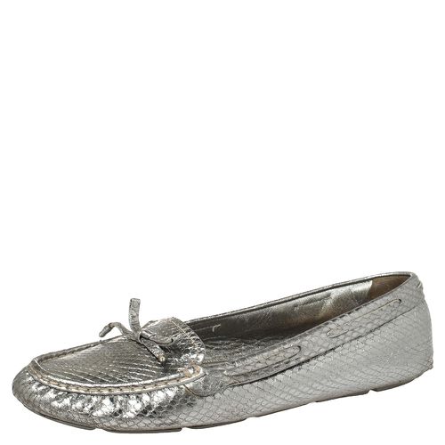 Prada Silver Python Embossed Leather Bow Slip On Loafers Size 39 - Prada - Modalova