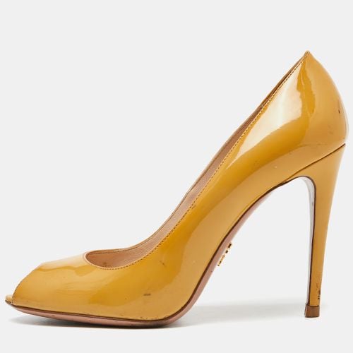 Prada Mustard Patent Leather Peep Toe Pumps Size 38.5 - Prada - Modalova