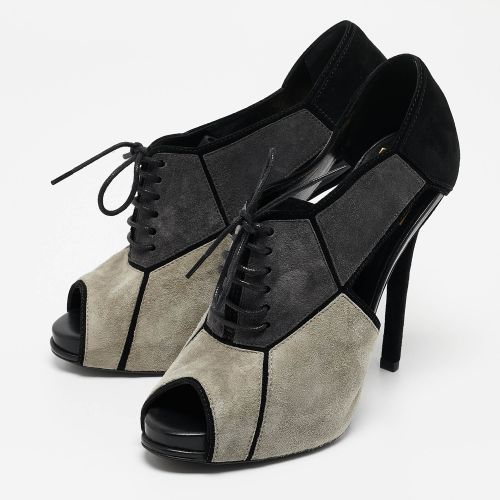 Suede Cutout Lace Up Booties Size 37 - Roger Vivier - Modalova
