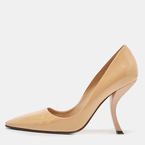 Roger Vivier Beige Patent Leather Pointed Toe Pumps Size 35 - Roger Vivier - Modalova