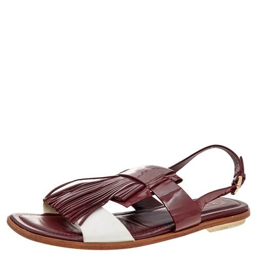 Tod's Burgundy/White Patent Leather And Leather Fringe Flat Sandals Size 38.5 - Tod's - Modalova