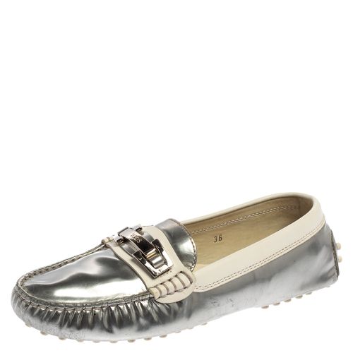 Tod's Silver/White Patent and Leather Logo Buckle Loafers Size 36 - Tod's - Modalova