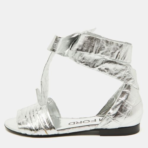 Tom Ford Silver Laminated Leather Ankle Wrap Flat Sandals Size 38 - Tom Ford - Modalova