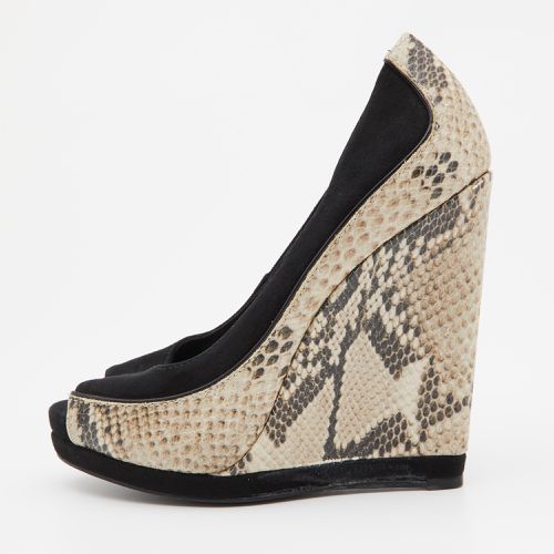 Tory Burch Black/Grey Suede and Python Embossed Leather Sandra Wedge Peep Toe Pumps Size 36.5 - Tory Burch - Modalova