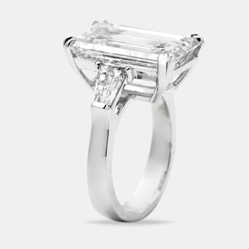 Cts Emerald Cut and Trapezoid Lab Grown Diamond 18k White Gold Ring Size 52 - The Diamond Edit - Modalova