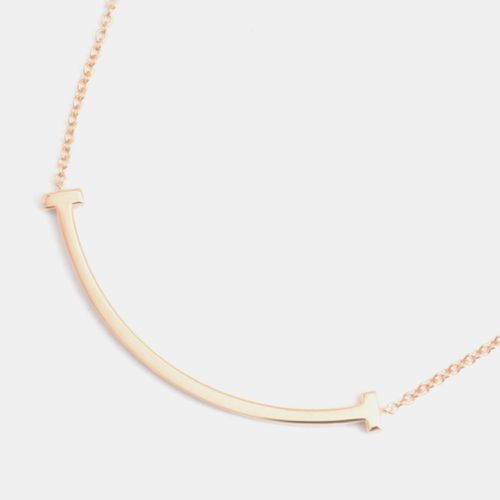 K Rose and Diamond T Smile Pendant Necklace - Tiffany & Co. - Modalova