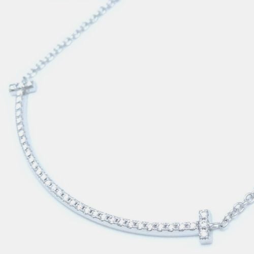 Tiffany & Co. 18K White Gold and Diamond T Smile Pendant Necklace - Tiffany & Co. - Modalova