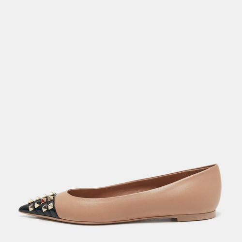 Valentino Beige/ Black Leather Rock Stud Ballet Flats Size 37.5 - Valentino - Modalova