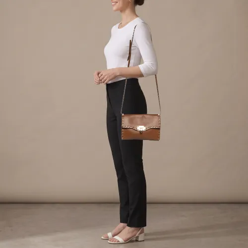 Rockstud Flap Medium Leather Shoulder Bag - Valentino - Modalova