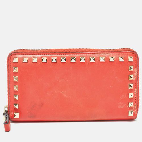 Valentino Red Leather Rockstud Zip Around Continental Wallet - Valentino - Modalova