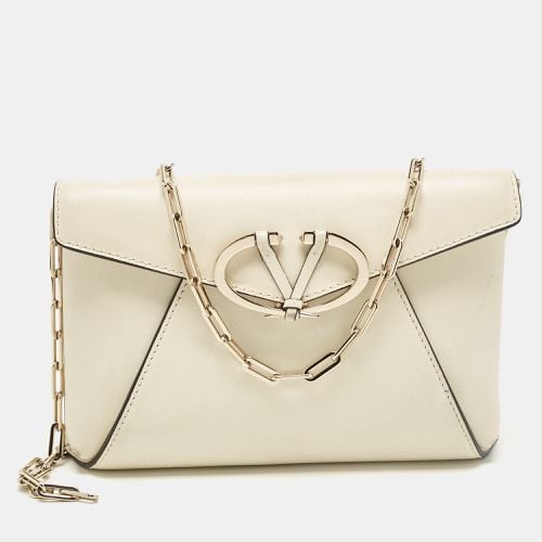 Valentino Off White Leather V Rivet Clutch Bag - Valentino - Modalova