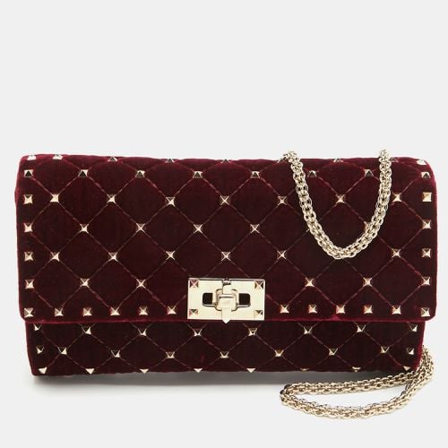 Valentino Burgundy Quilted Velvet Rockstud Spike Chain Clutch - Valentino - Modalova