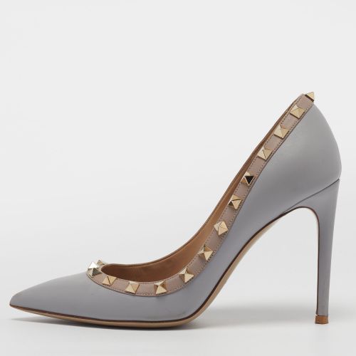 Rockstud Size 37 /Biege Leather Pumps - Valentino - Modalova