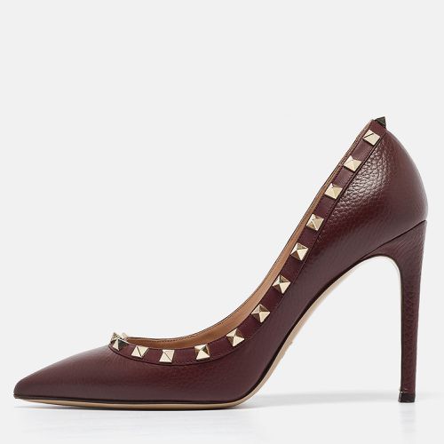 Valentino Dark Burgundy Leather Rockstud Pointed Toe Pumps Size 39 - Valentino - Modalova