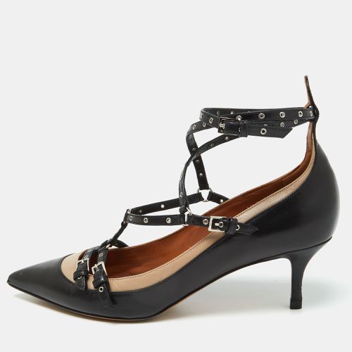 Valentino Black/Beige Leather Grommet Love Latch Pumps Size 39 - Valentino - Modalova