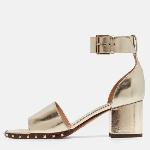 Valentino Gold Leather Soul Rockstud Ankle Strap Sandals Size 35 - Valentino - Modalova