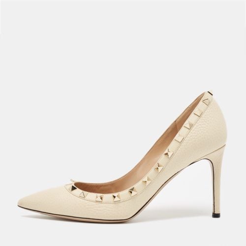 Valentino Cream Leather Rockstud Pointed Toe Pumps Size 37.5 - Valentino - Modalova