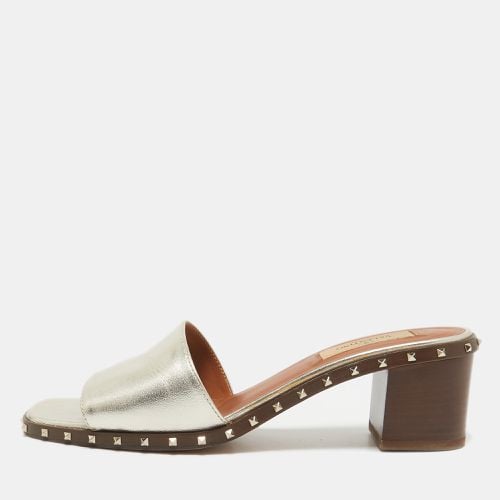 Valentino Gold Leather Soul Rockstud Slide Sandals Size 37 - Valentino - Modalova