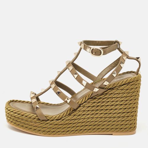 Valentino Green Leather Rockstud Wedge Sandals Size 38 - Valentino - Modalova