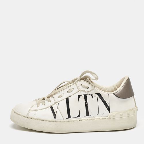 Leather Rockstud Low Top Sneakers Size 37 - Valentino - Modalova