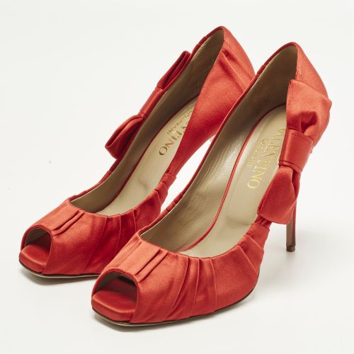 Size 38 Satin Peep Toe Pumps - Valentino - Modalova